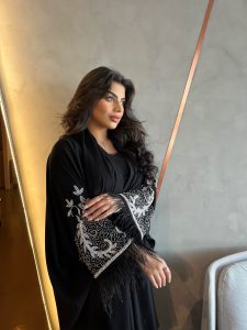 ⁦Pearls & Crystals⁩ - الصورة ⁦2⁩