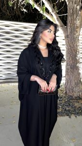 ⁦Black Crystals & Gloves⁩ - الصورة ⁦4⁩