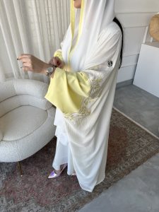 ⁦White & Yellow⁩ - الصورة ⁦3⁩