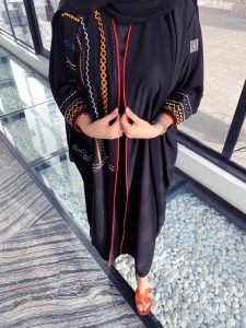 ⁦Black Abaya - 9⁩ - الصورة ⁦2⁩