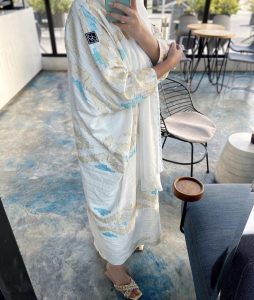 ⁦Off White & Blue⁩ - الصورة ⁦2⁩