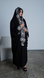 ⁦White Embroidery⁩ - الصورة ⁦3⁩