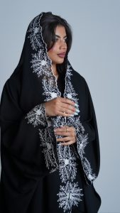 ⁦White Embroidery⁩ - الصورة ⁦2⁩