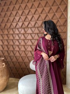 ⁦R08 - Maroon⁩ - الصورة ⁦2⁩