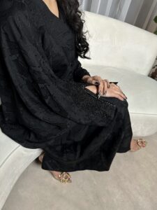 ⁦Glitters & Black touches⁩ - الصورة ⁦3⁩