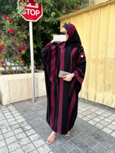 ⁦Black & Maroon⁩ - الصورة ⁦6⁩