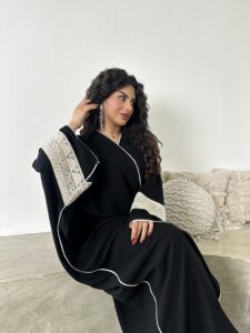 ⁦Pearls and Stones⁩ - الصورة ⁦2⁩