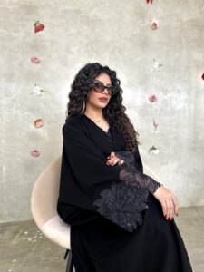 ⁦Black Flowers⁩ - الصورة ⁦2⁩