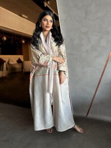 ⁦Beige⁩ - الصورة ⁦2⁩