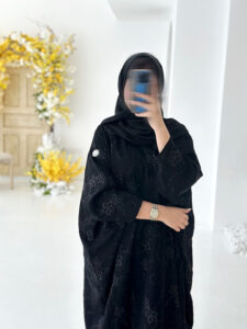 ⁦Black Floral⁩ - الصورة ⁦5⁩