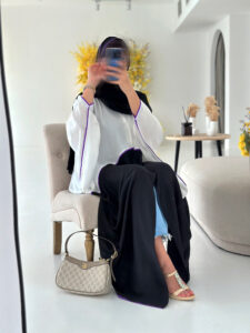 ⁦White & Lavender Lines⁩ - الصورة ⁦3⁩