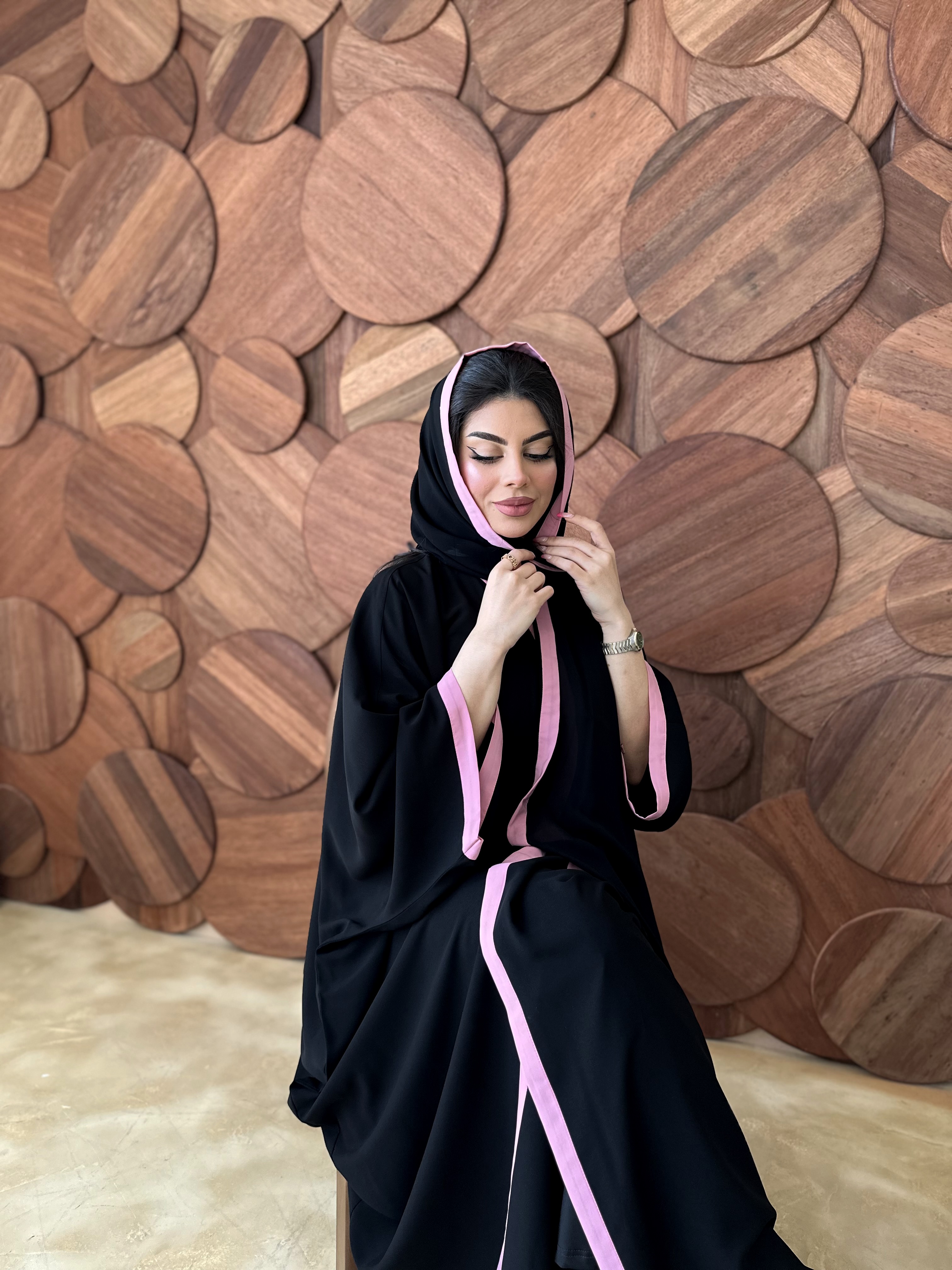 ⁦Black & Pink Lines⁩ - الصورة ⁦4⁩