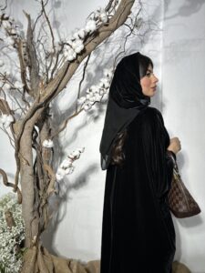 ⁦Jet Black Velvet⁩ - الصورة ⁦4⁩