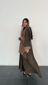 ⁦Olive Feathers⁩ - الصورة ⁦2⁩
