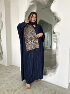 ⁦Golden Threads⁩ - الصورة ⁦2⁩