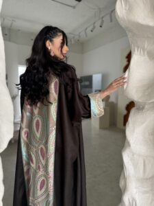 ⁦Brown Peacock⁩ - الصورة ⁦4⁩