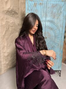 ⁦Burgundy Silk⁩ - الصورة ⁦4⁩