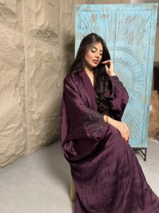 ⁦Burgundy Silk⁩ - الصورة ⁦3⁩