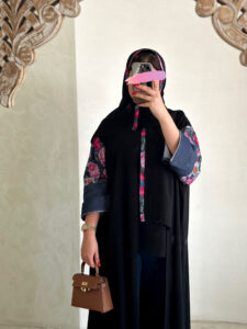 ⁦Denim Flowers⁩ - الصورة ⁦4⁩