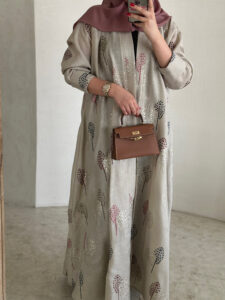 ⁦Dirty Beige⁩ - الصورة ⁦2⁩