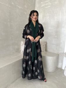 ⁦Black trees⁩ - الصورة ⁦4⁩