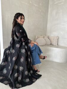 ⁦Black trees⁩ - الصورة ⁦3⁩