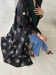 ⁦Black trees⁩ - الصورة ⁦6⁩