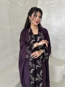 ⁦Burgundy moon⁩ - الصورة ⁦3⁩