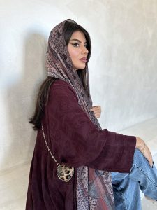 ⁦Glossy Maroon⁩ - الصورة ⁦4⁩