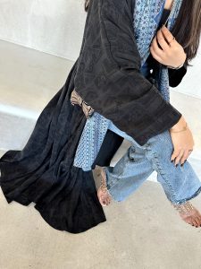 ⁦Dusty Black⁩ - الصورة ⁦3⁩