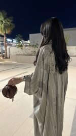 ⁦Gray waves⁩ - الصورة ⁦2⁩